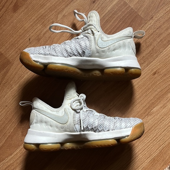 Nike Kevin Durant sneakers - Picture 5 of 10